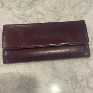 HOBO leather wallet- great condition 😍